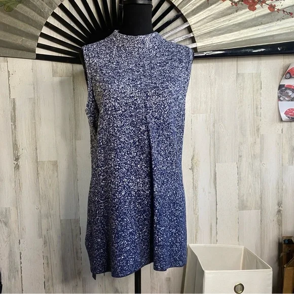 Chico’s Zenergy Sleeveless Blue/white Tunic with matching jacket - Picture 2 of 10